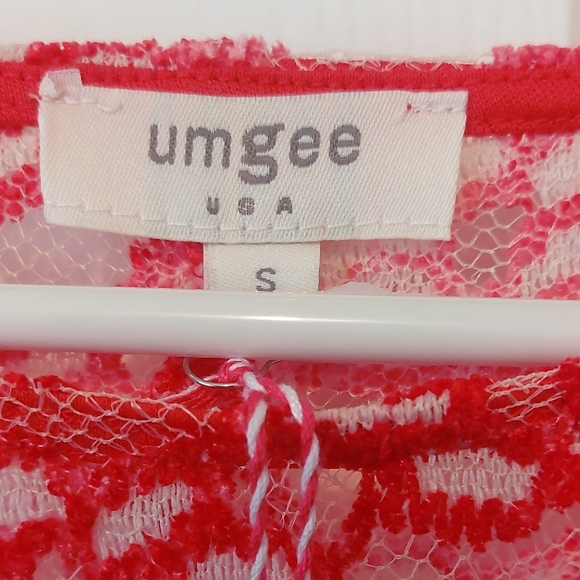 Umgee Women's Vibrant Red Lace Blouse Size Small NWT - Picture 2 of 5